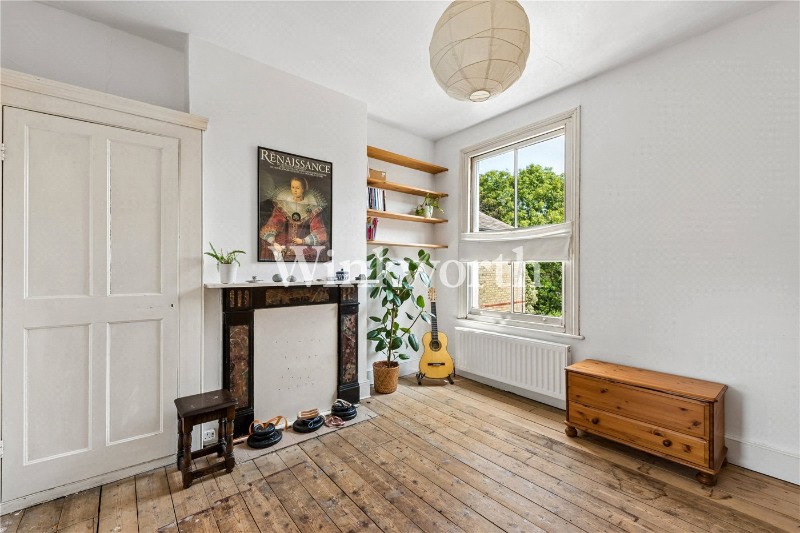 Lakeside Road, London, N13