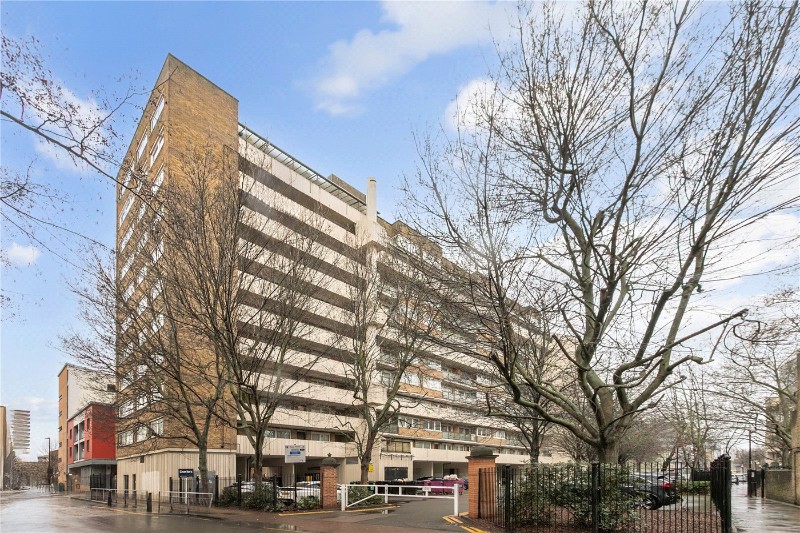 Sidney Street, London, E1