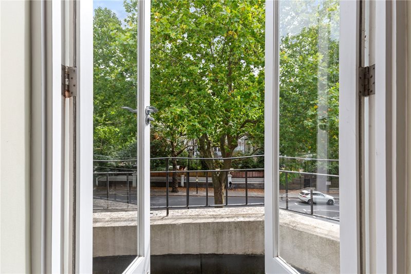 Holland Park Avenue, London, W11
