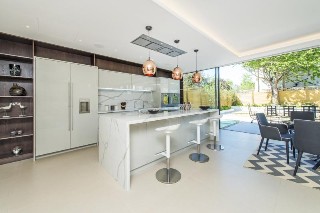 Ferry Road, Barnes, London, SW13