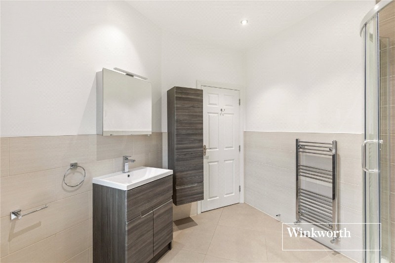 East End Road, London, N3