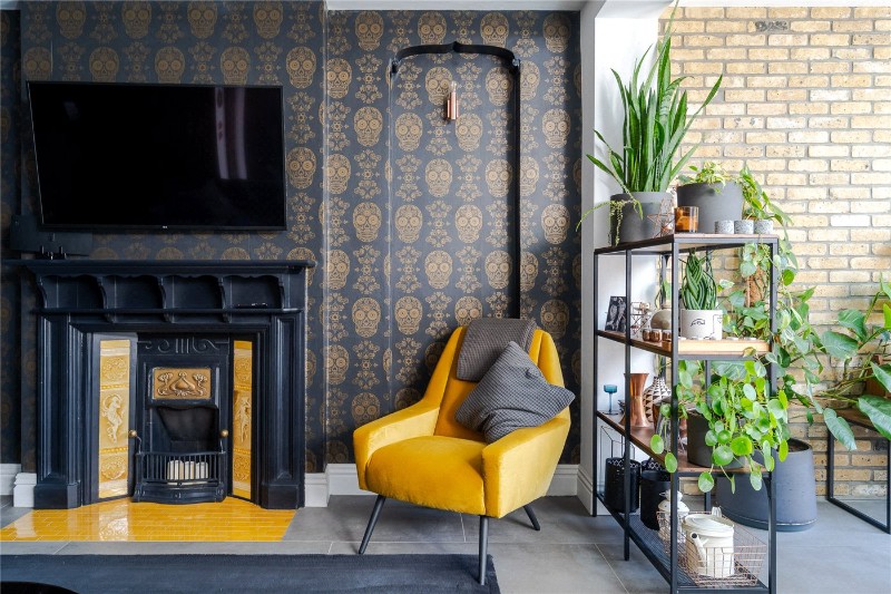 Norbury Crescent, London, SW16