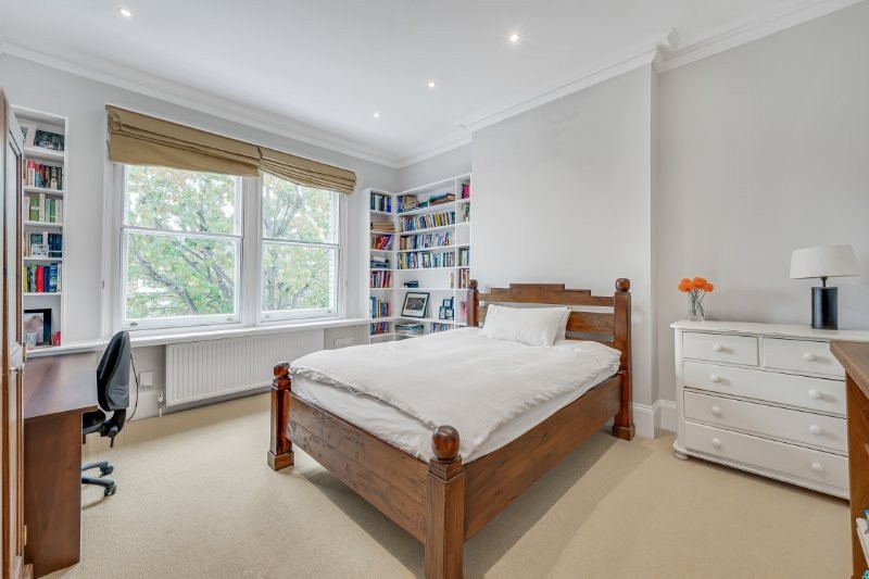 Castelnau, Barnes, London, SW13