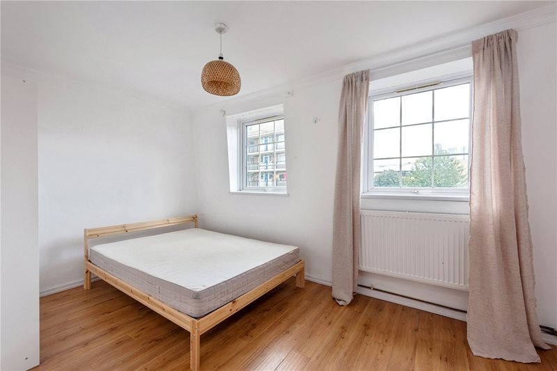 Roz House, 13 Stanway Street, N1