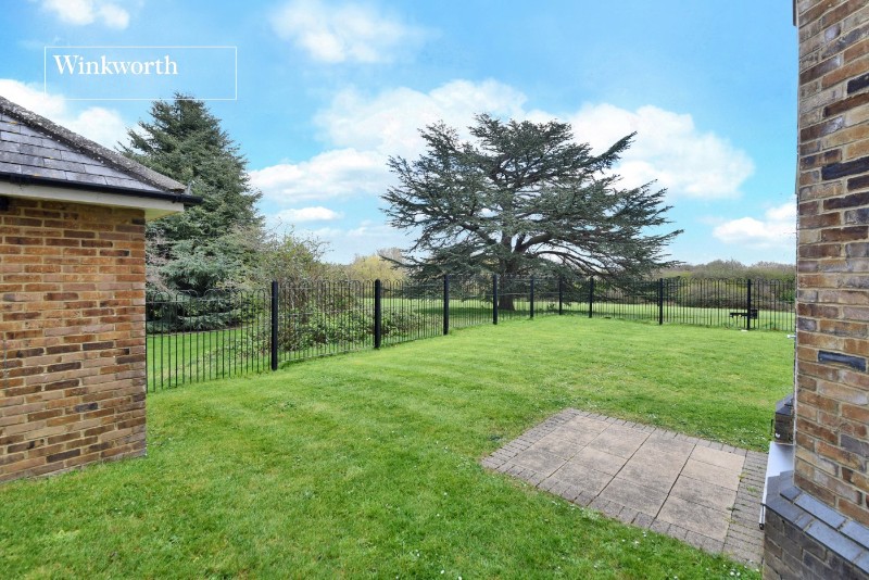 Poulter Park, Bishopsford Road, Morden, SM4