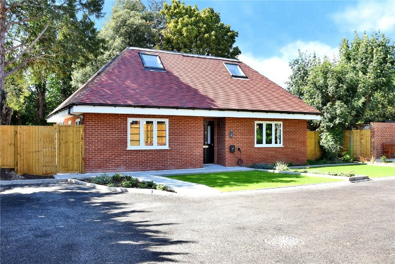 Holly Oak Close, Cheam, Sutton, SM2