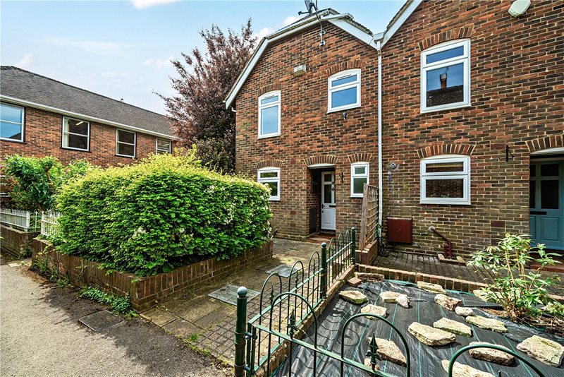 Arundell Place, Farnham, Surrey, GU9