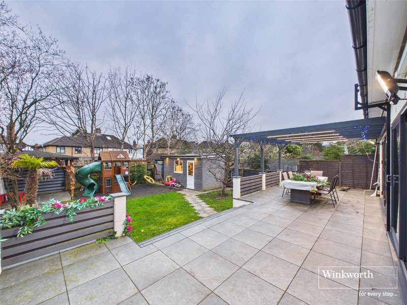 Edgwarebury Lane, Edgware, HA8