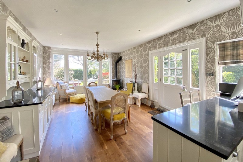 Mayflower Way, Farnham Common, SL2