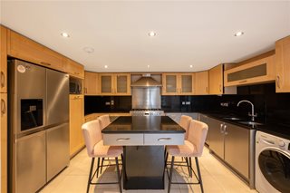 Ordnance Mews, London, NW8
