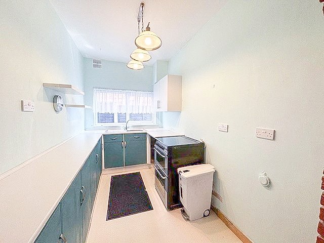 Leighton Avenue, Leigh-on-Sea, Essex, SS9