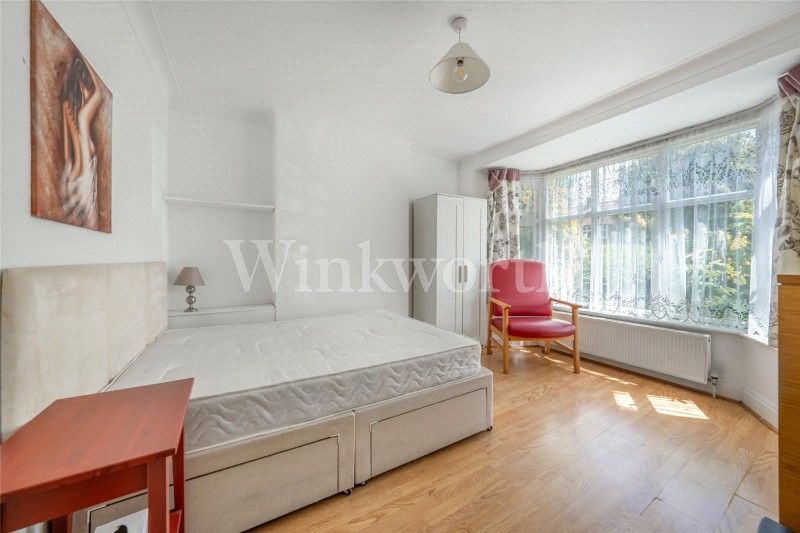 Cleveland Gardens, London, NW2