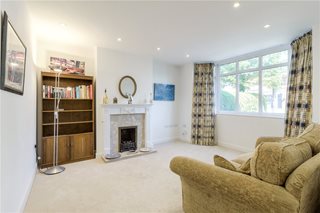 Oaklands Drive, Northampton, NN3