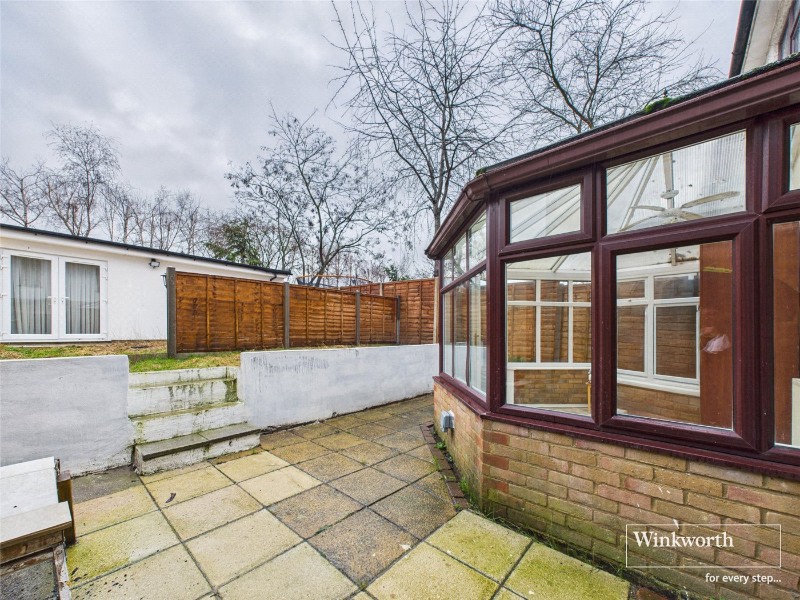 Sturgess Avenue, London, NW4