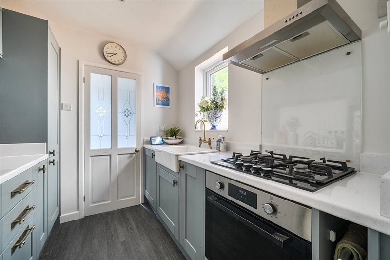 Wykeham Road, Farnham, Surrey, GU9