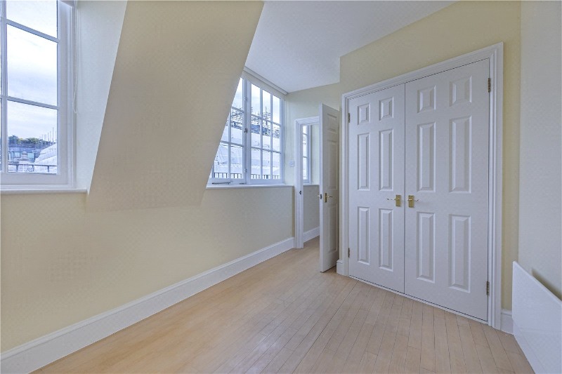 Giltspur Street, London, EC1A