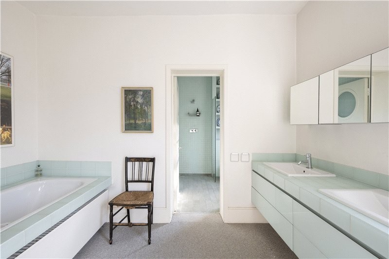 Stockwell Park Crescent, London, SW9