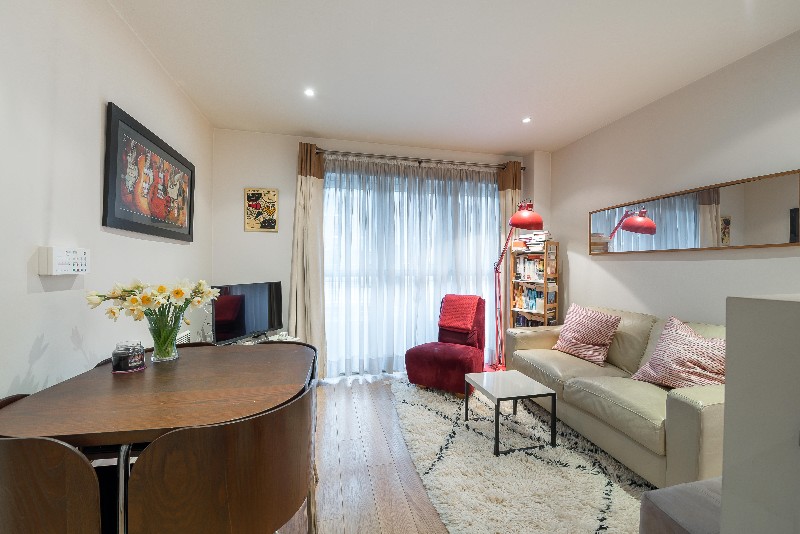 Kennington Road, London, UK, SE11
