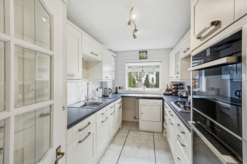 Overbury Avenue, Beckenham, BR3