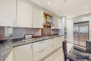 Queens Way, Hendon, NW4