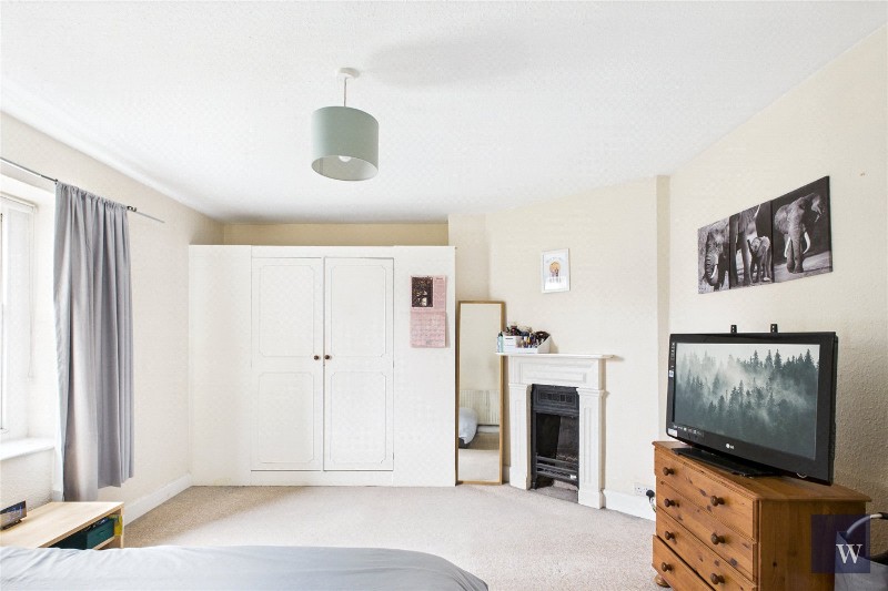 Kirkstall Road, London, SW2