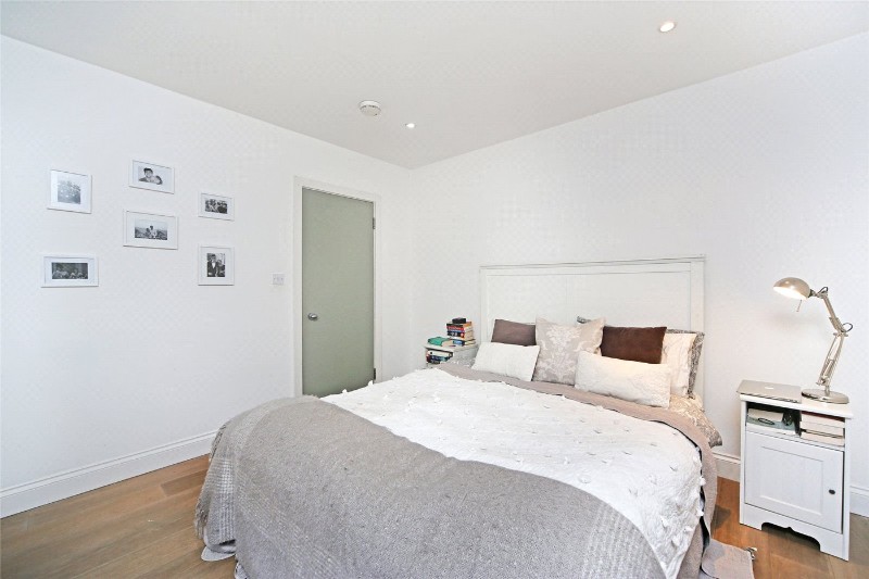 Gayford Road, London, W12