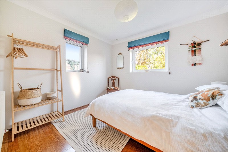 Bat & Ball Lane, Farnham, Surrey, GU10