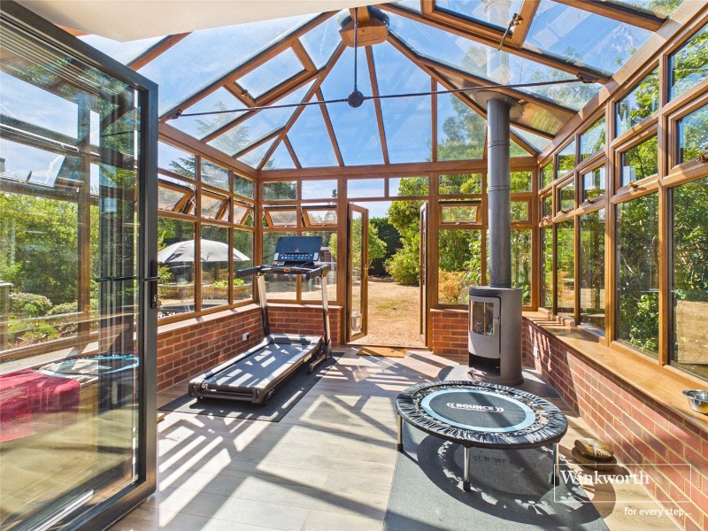 Highdown Avenue, Emmer Green, Reading, Berkshire, RG4