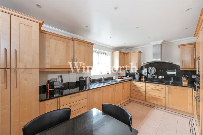 Aldermans Hill, London, N13