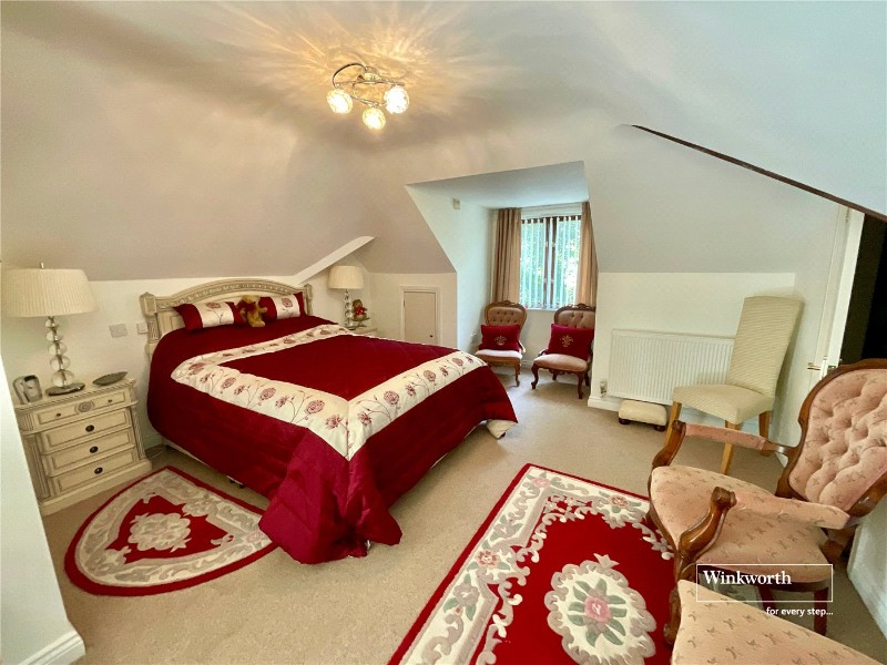 Rothesay Drive, Highcliffe, Christchurch, Dorset, BH23