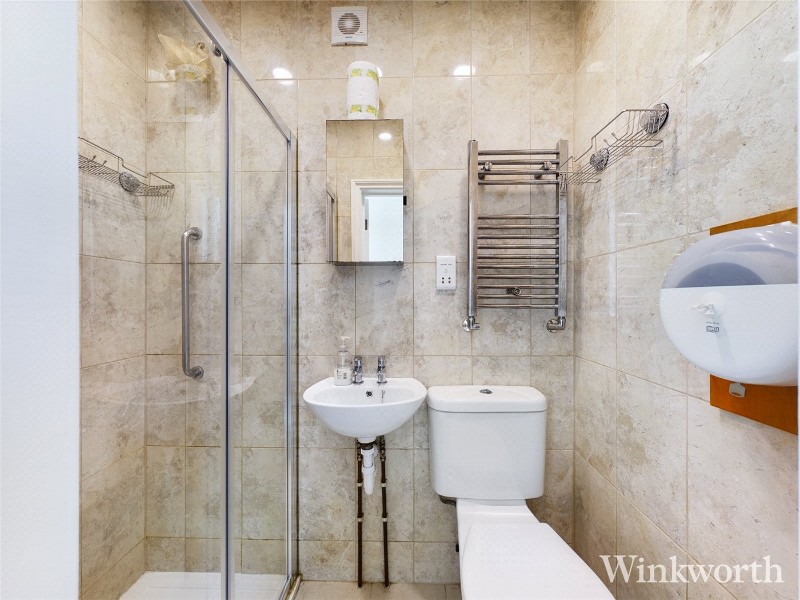 Cleveley Crescent, London, W5