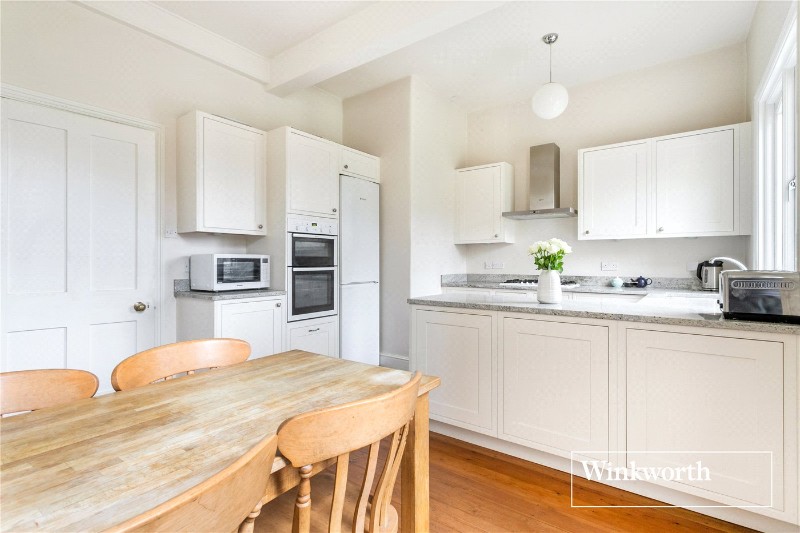 Etchingham Park Road, Finchley, London, N3