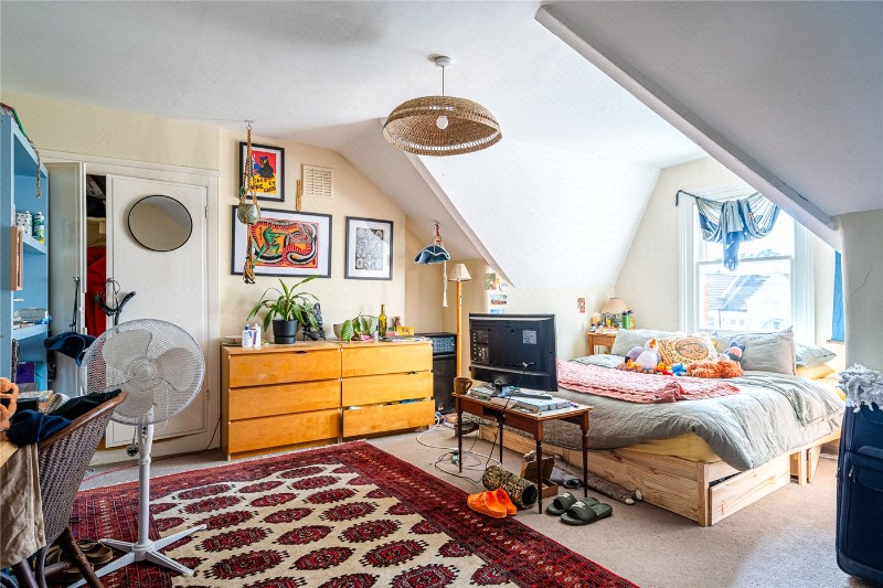 Gleneagle Road, London, SW16