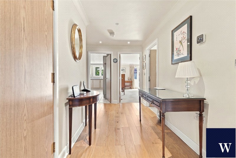 Hendon Lane, Finchley, London, N3