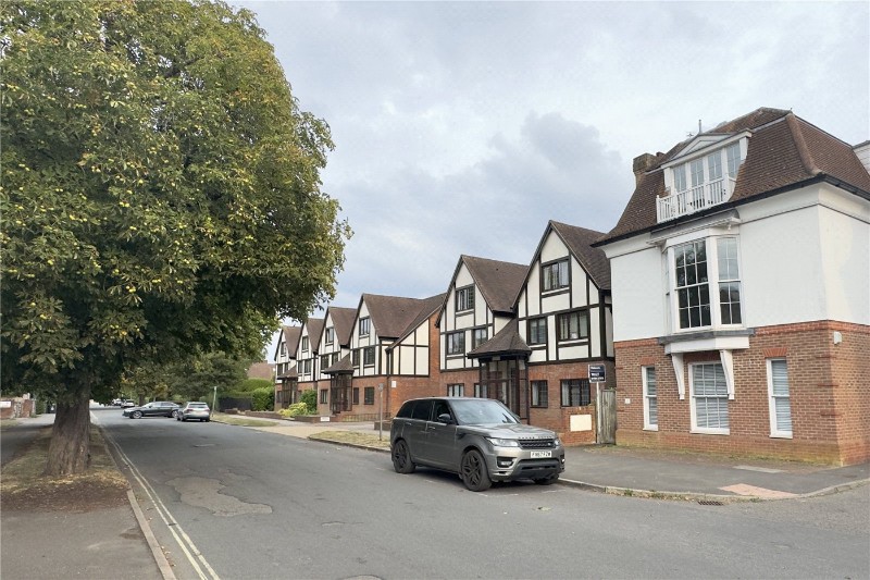 Warwick Road, Beaconsfield, HP9