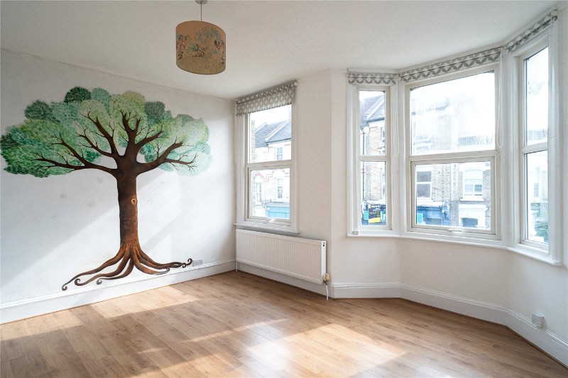 Elm Park, London, SW2