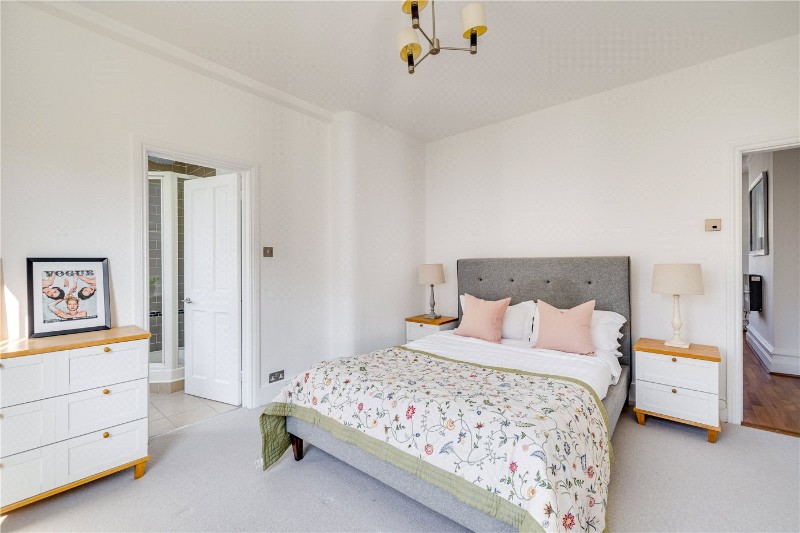 Crookham Road, London, SW6