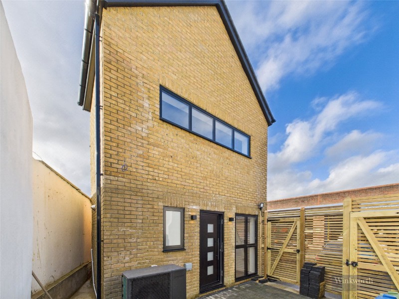 Brighton Road, Surbiton, KT6