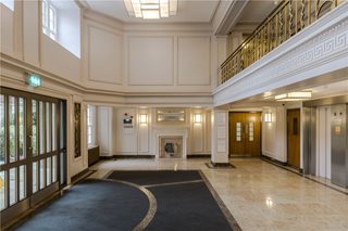 Edgware Road, Nr. Marble Arch, W2