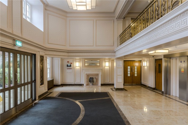 Edgware Road, Nr. Marble Arch, W2