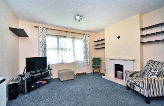 Avenue Road, Banstead, Surrey, SM7