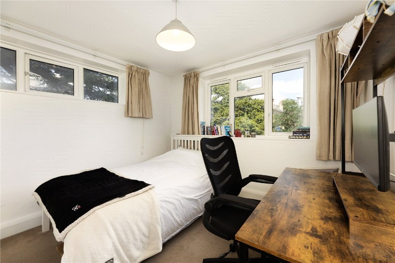 Keswick Road, London, SW15