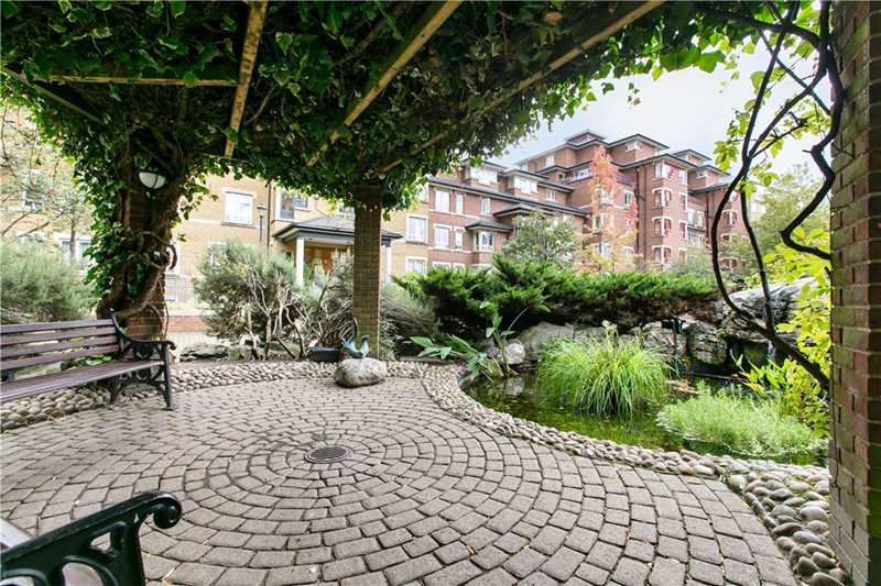 Finch Lodge, Admiral Walk, London, W9