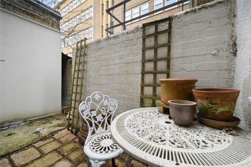 Minford Gardens, London, W14