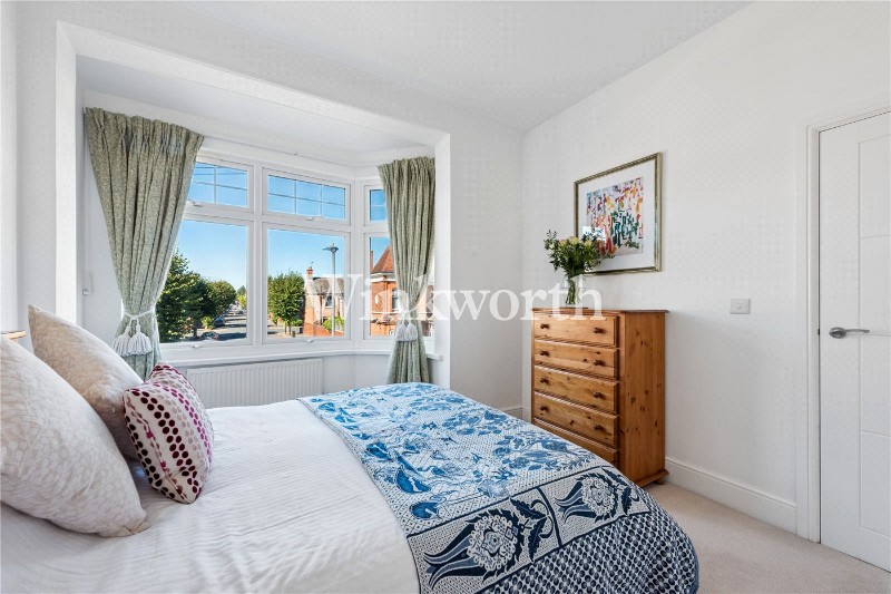 Russell Avenue, London, N22