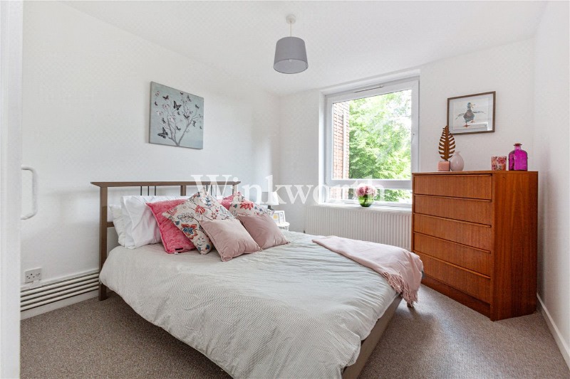 Erskine Crescent, London, N17