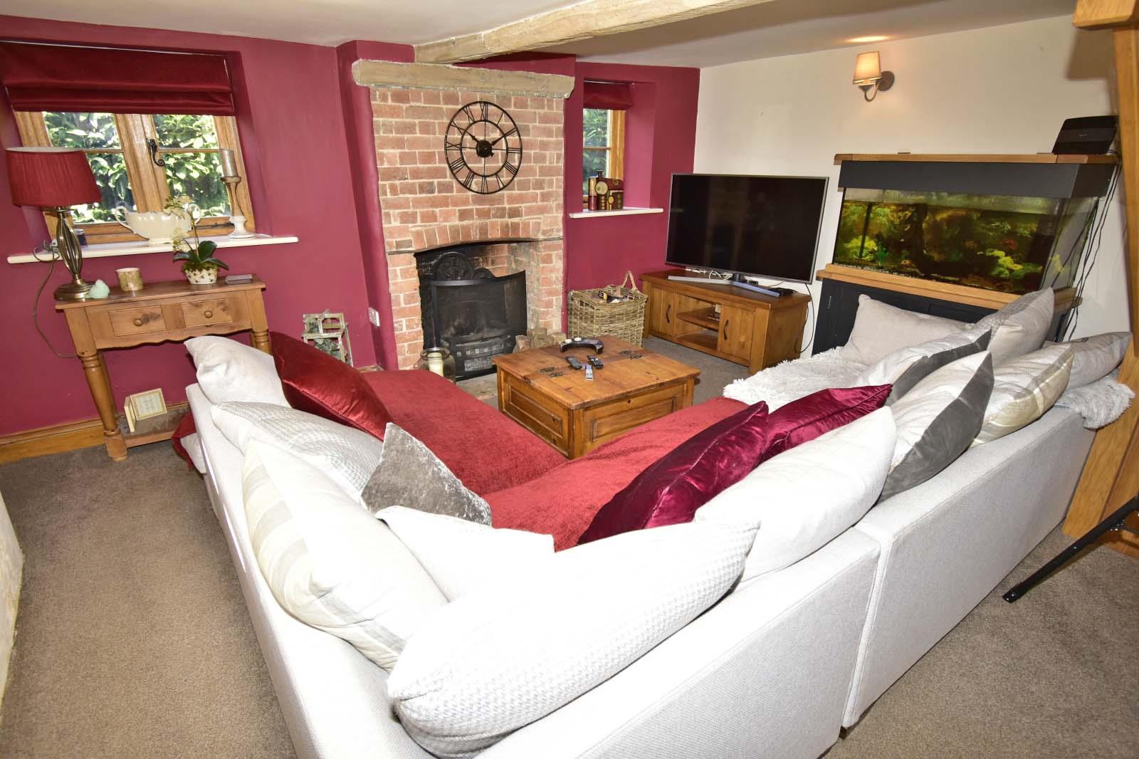 A SITTING ROOM 1A.JP