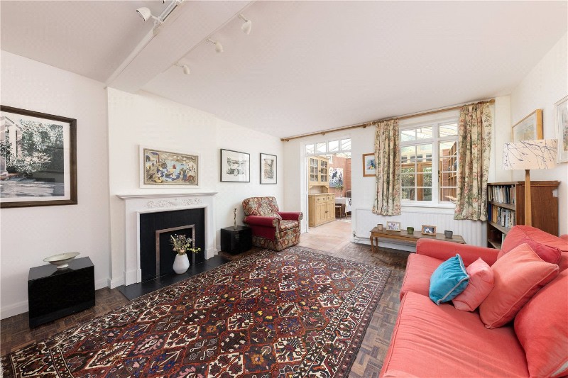 Lavington Stables, Vandyke Close, London, SW15