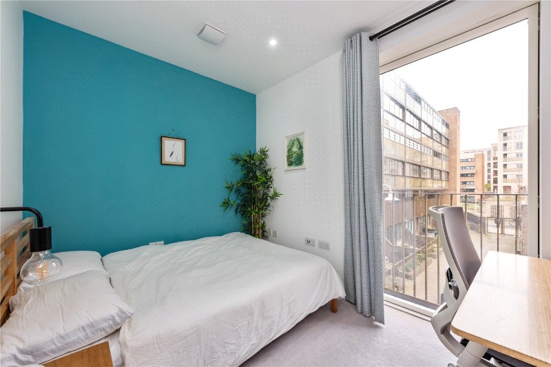 Brownswood Road, London, N4
