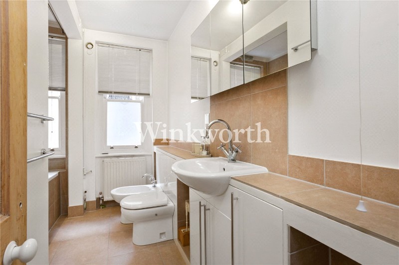 Grand Parade, Green Lanes, London, N4